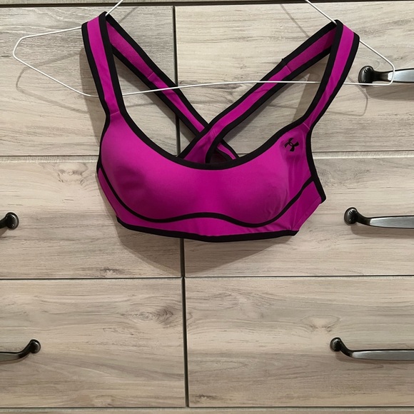 Under Armour Other - UNDER ARMOUR PADDED BRA SIZE 32B